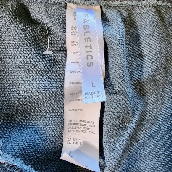 FABLETICS ATHLETIC SHORTS - Picture 3 of 3